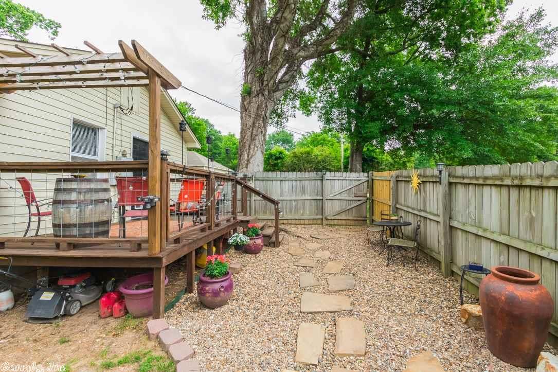 1006 Circle Dr, Benton, AR 72015